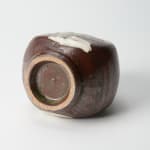 Matsuzaki Ken 松崎 健, Iron glazed sake bottle with white slip
