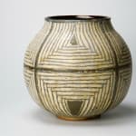 Yanagihara Mutsuo 柳原睦夫, Flower vase with cloud designs 雲ノ絵花瓶 , 1976