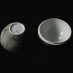 Terauchi Shinji 寺内信二, Six-tiered house shaped box with moon and arabesque designs 染付月輪花唐草 家型六段重, 2024