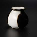 Yanagihara Mutsuo 柳原睦夫, Flower vase with cloud designs 雲ノ絵花瓶 , 1976