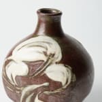 Matsuzaki Ken 松崎 健, Iron glazed sake bottle with white slip