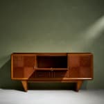 Circular Art Deco Serving Trolley in Walnut, Europe, 1930s