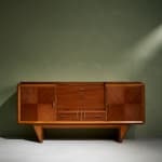 Circular Art Deco Serving Trolley in Walnut, Europe, 1930s