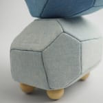 劉正堃 Abei LIU, 紫色呢喃石悄悄守護著 Whisperocks: Purple , 2025