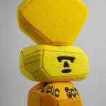 劉正堃 Abei LIU, 紫色呢喃石悄悄守護著 Whisperocks: Purple , 2025