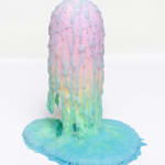 Dan Lam slime sculpture with gradient color of pink and blue