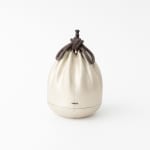 Hiraku Sudo, Silk Pouch-Shaped Incense Container 'White Sand Droplet' 仕覆形香合　白沙(雫), 2023