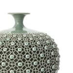 Lee Chang-soo, White Mother-of-pearl Moon Jar, 2025