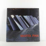 Marta PAN, Monographie, 2006