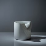 Niisato Akio, Porcelain Sphere, 2019