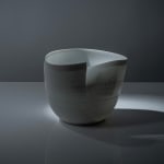 Niisato Akio, Porcelain Sphere, 2019
