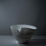 Niisato Akio, Porcelain Sphere, 2019
