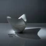 Niisato Akio, Porcelain Sphere, 2019