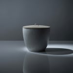 Niisato Akio, Porcelain Sphere, 2019