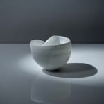 Niisato Akio, Porcelain Sphere, 2019