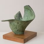 Barbara Hepworth, Disc with strings (Moon), 1969