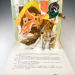 A Raposa, a Lebre e o Galo by Viktor Andriyevich. Pop up page with jumping fox.