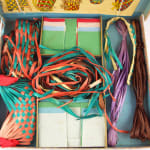 Le Tressage en Raphia. Together with: Corbeilles aux Batonnet. Box interior with weaving supplies.