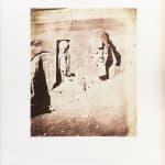 Felix Teynard, Abou Simbel - Grand spéos - Sculptures décorant l'entrée et partie supérieure d'un colosse, 1851-52