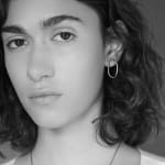 Fernando Jorge, Single chain large gold earring