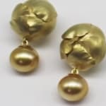 Kayo Saito, Gold pearl drop earrings