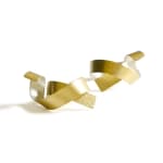 Sculptural earrings – may ray twist – recycled silver and recycled 18kt gold by contemporary jewellery artist Ute Decker