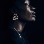 sculptural earrings by Ute Decker, jewellery artist exhibiting at Goldsmiths' Fair 2022