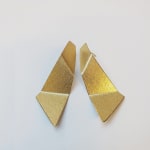 architectural jewellery - in praise of shadows - in recycled gold and silver by architectural art jeweller Ute Decker