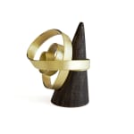 Sculptural ring – rose #1 large – in 18 kt Fairtrade Gold by contemporary jewellery artist Ute Decker