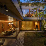 Playground of Possibilities / Singapore, BLACK / Singapore