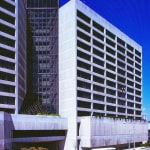 ARCHITECTURE USA 1980, Reneaissance Center - Detroit, 1977