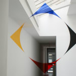 Felice Varini, CARRE BLEU NOIR ROUGE ET JAUNE AU DISQUE BLANC - PARIS, 2011