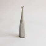 Akiko Hirai, 101. Kohiki Vase with Wood Ash Fluted