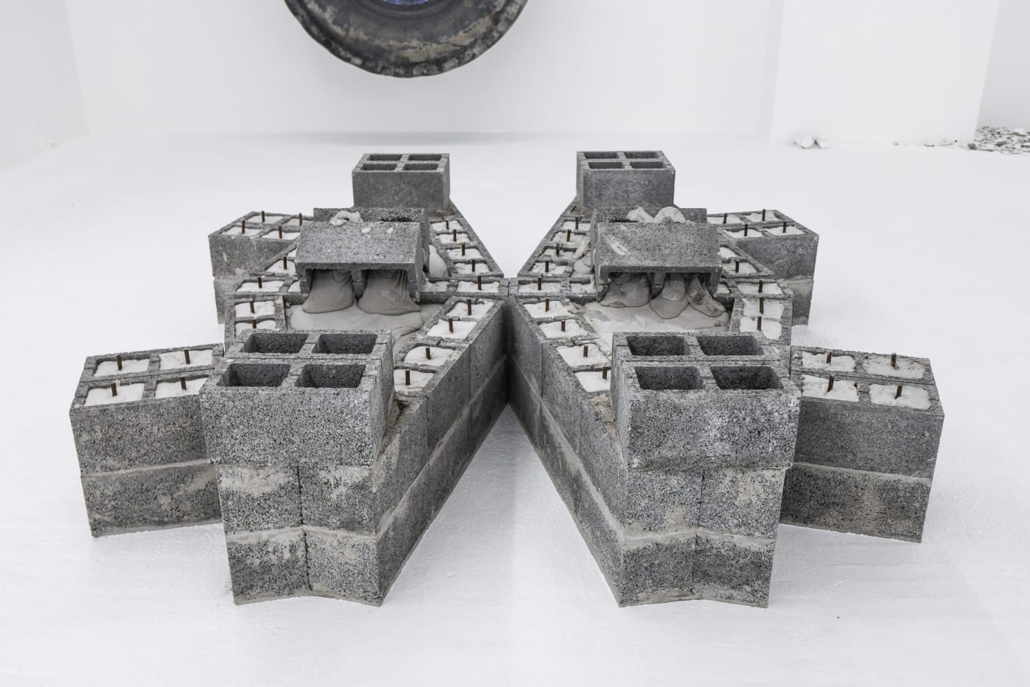 Marc Leschelier APRONS WITH SPILLERS, 2021 Mortar, cinder blocks, concrete bars Dimensions variable (H 252 x W 259 x D...