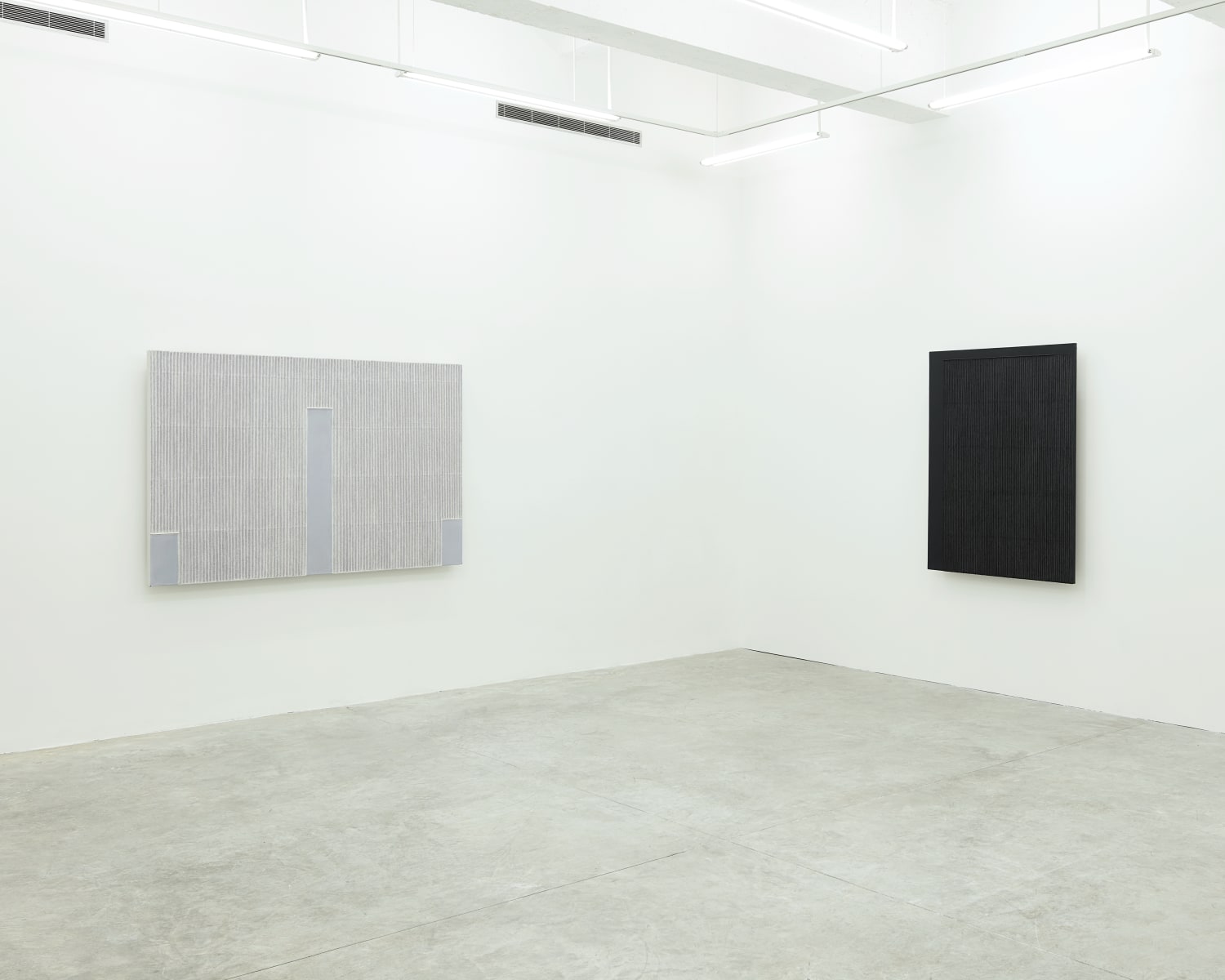 Park Seo-Bo. Ecriture, Black and White - Exhibition at Tina Kim Gallery in  New York
