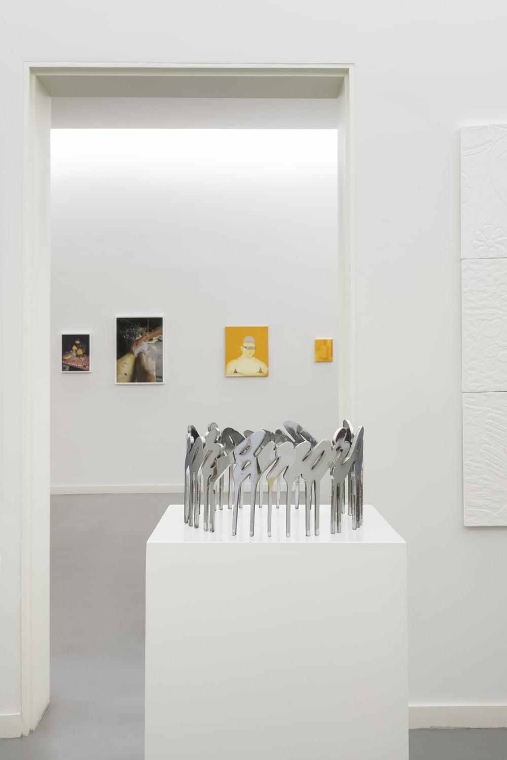 Under Forty | SAENGER GALERIA
