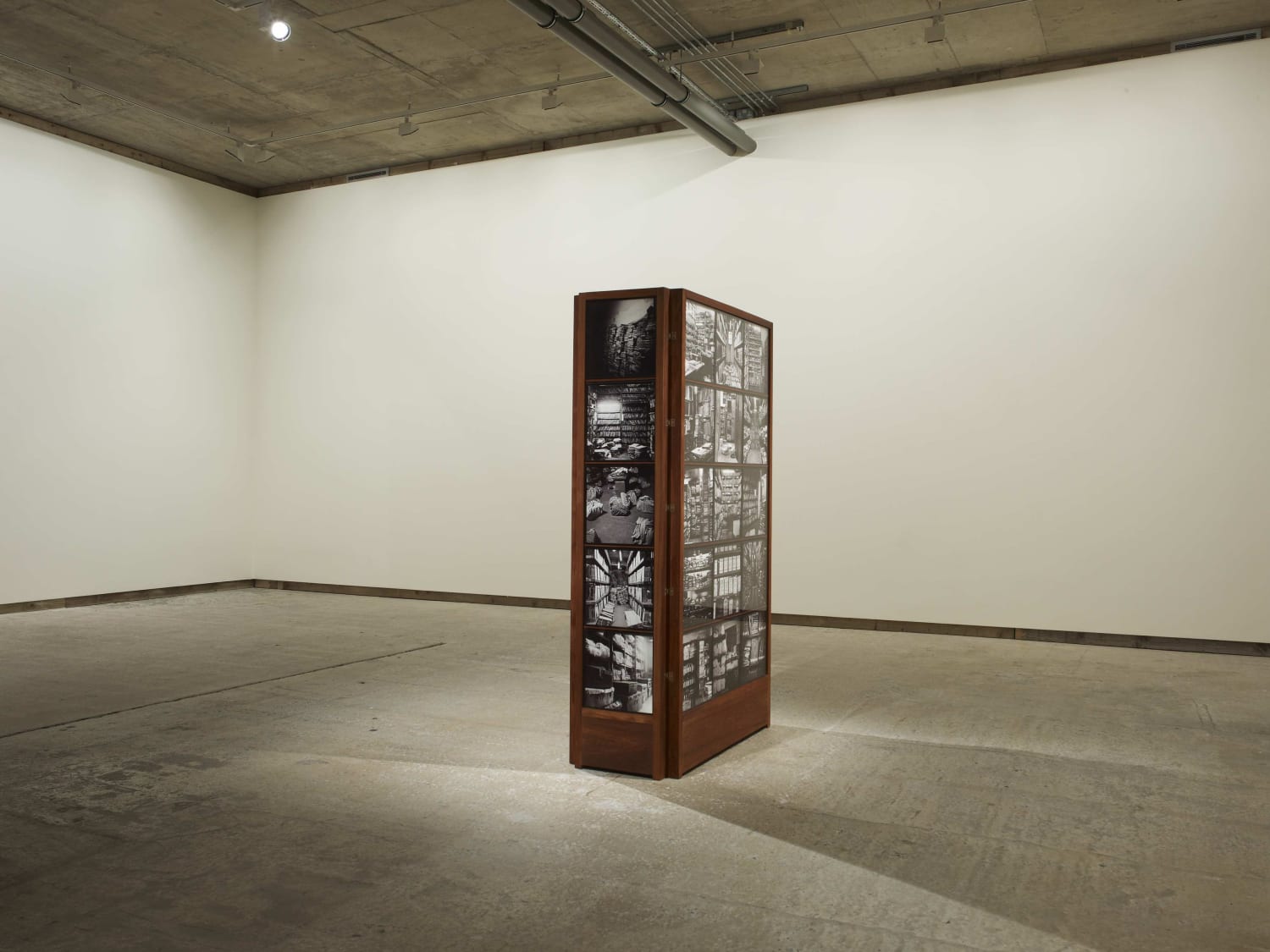 Dayanita Singh | 22 Nov 2012 - 26 Jan 2013 | Frith Street Dayanita Singh | 22 Nov 2012 - 26 Jan 2013 | Frith Street