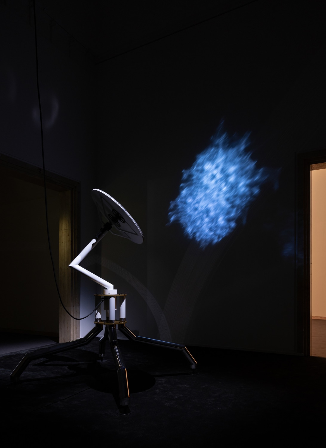 アート・デザイン・音楽 Philippe Parreno: C.h.z. Philippe Parreno, Heliotrope, 2023-2024 | Esther Schipper