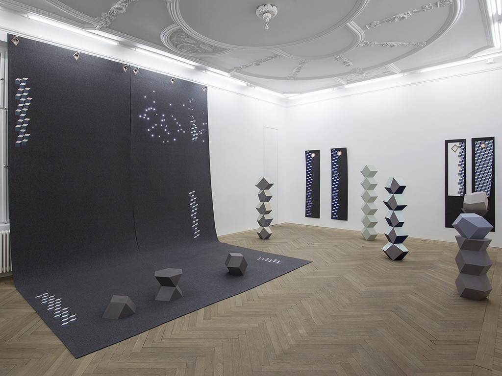 In Virtual Vitro Angela Bulloch