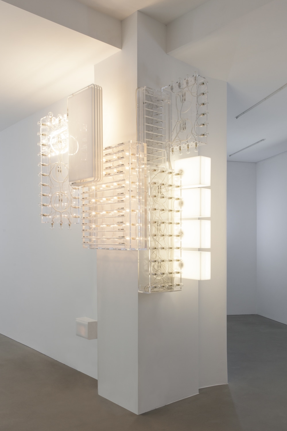 Marquee (cluster), 2014 56 neons, 20 transformers, 132 light bulbs, 8 sound transducers, sound amplifiers, microphones, computer, soundcard This is...
