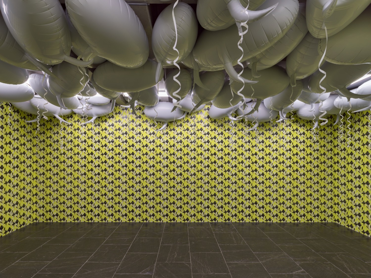 Speech Bubbles (White), 1997 (top) Mylar balloons, helium 68 x 109 x 29 cm approx. each Wallpaper Marilyn, 2018 (wall)...