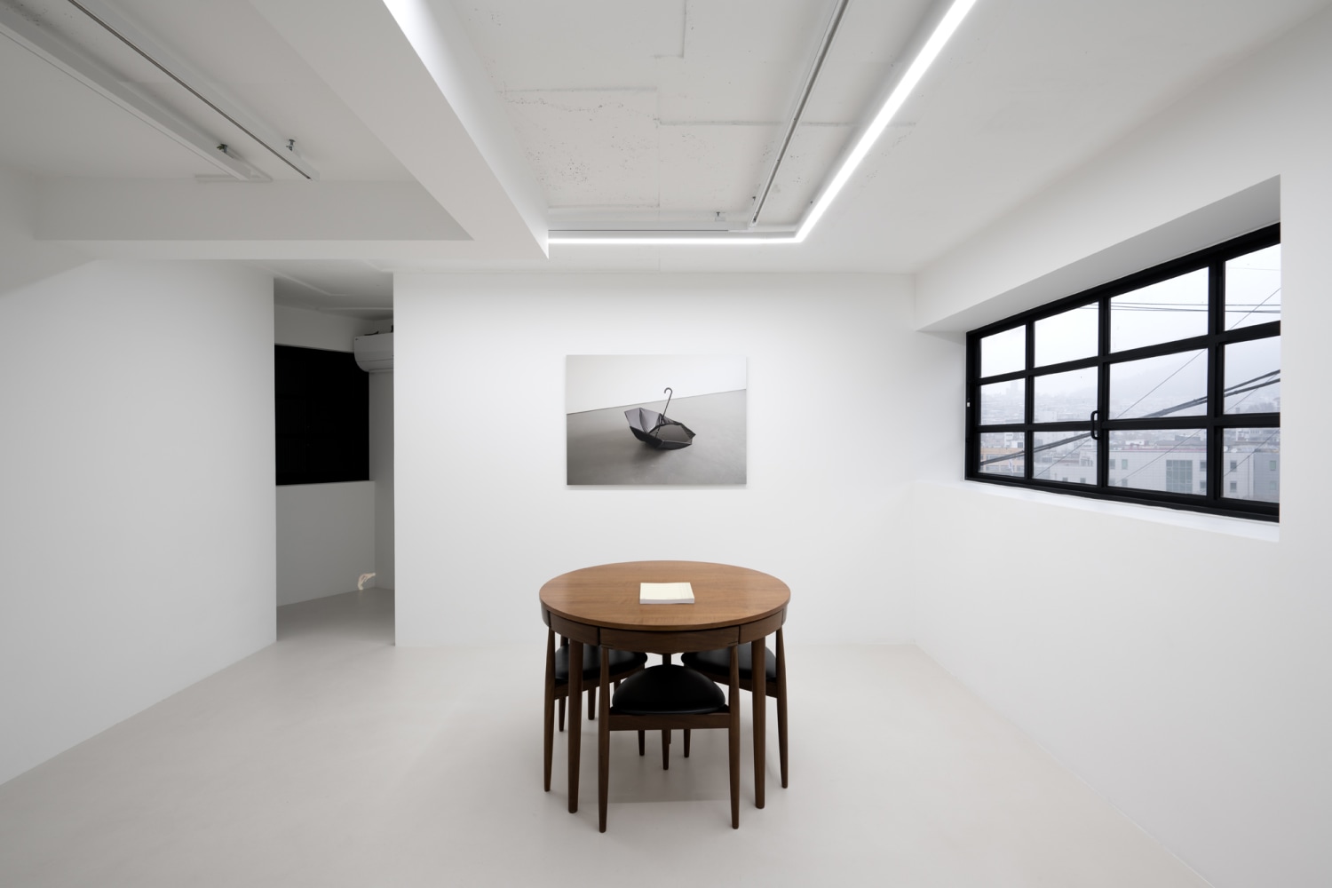 Left (bottom): Ceal Floyer, Unfinished, 1995 Center: Ceal Floyer Umbrella, 2018 Exhibition view: The Window. Ceal Floyer, Esther Schipper, Seoul,...