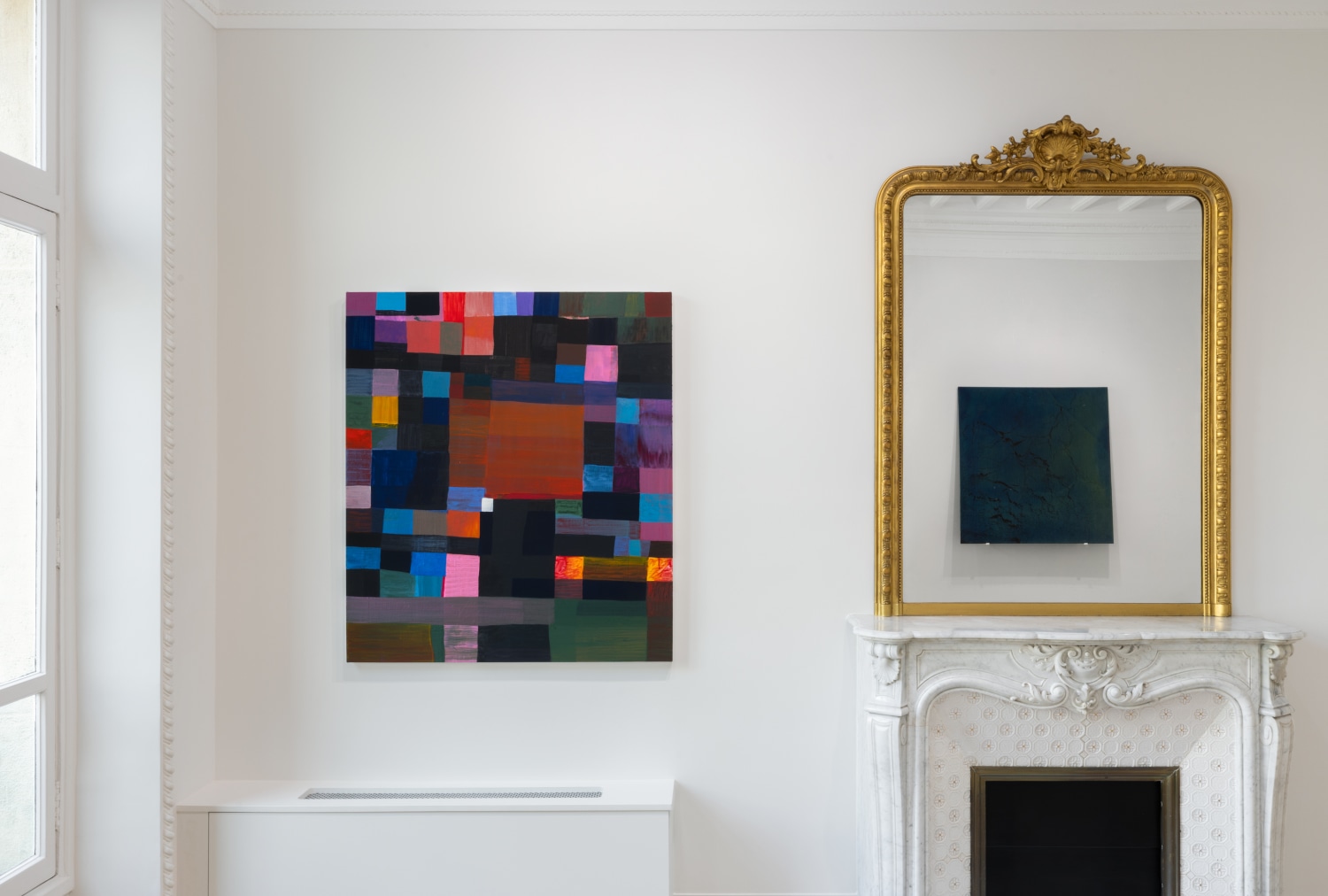 Exhibition view: Mutable Structures, Esther Schipper, Paris, 2024. Photo © Andrea Rossetti