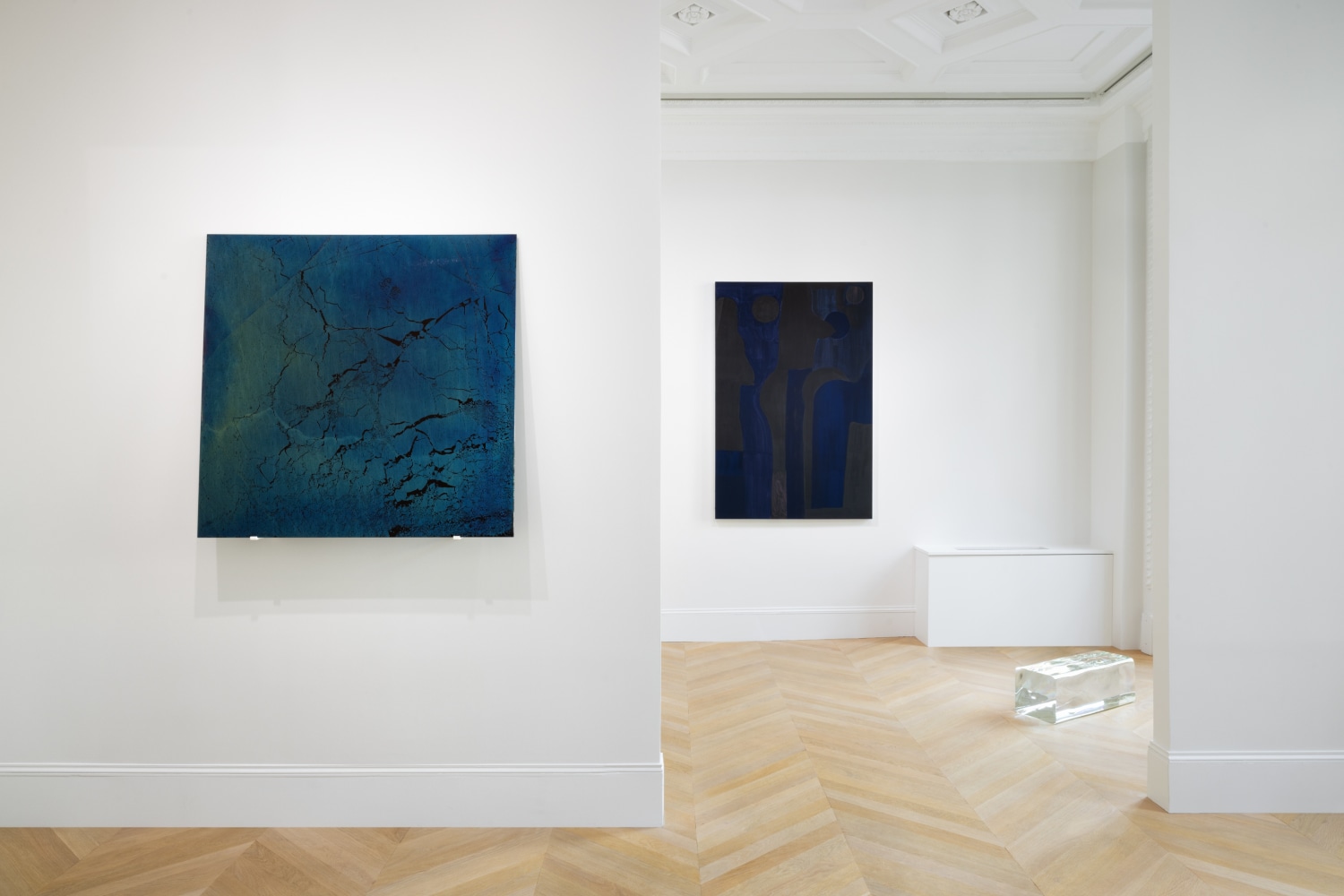 Exhibition view: Mutable Structures, Esther Schipper, Paris, 2024. Photo © Andrea Rossetti