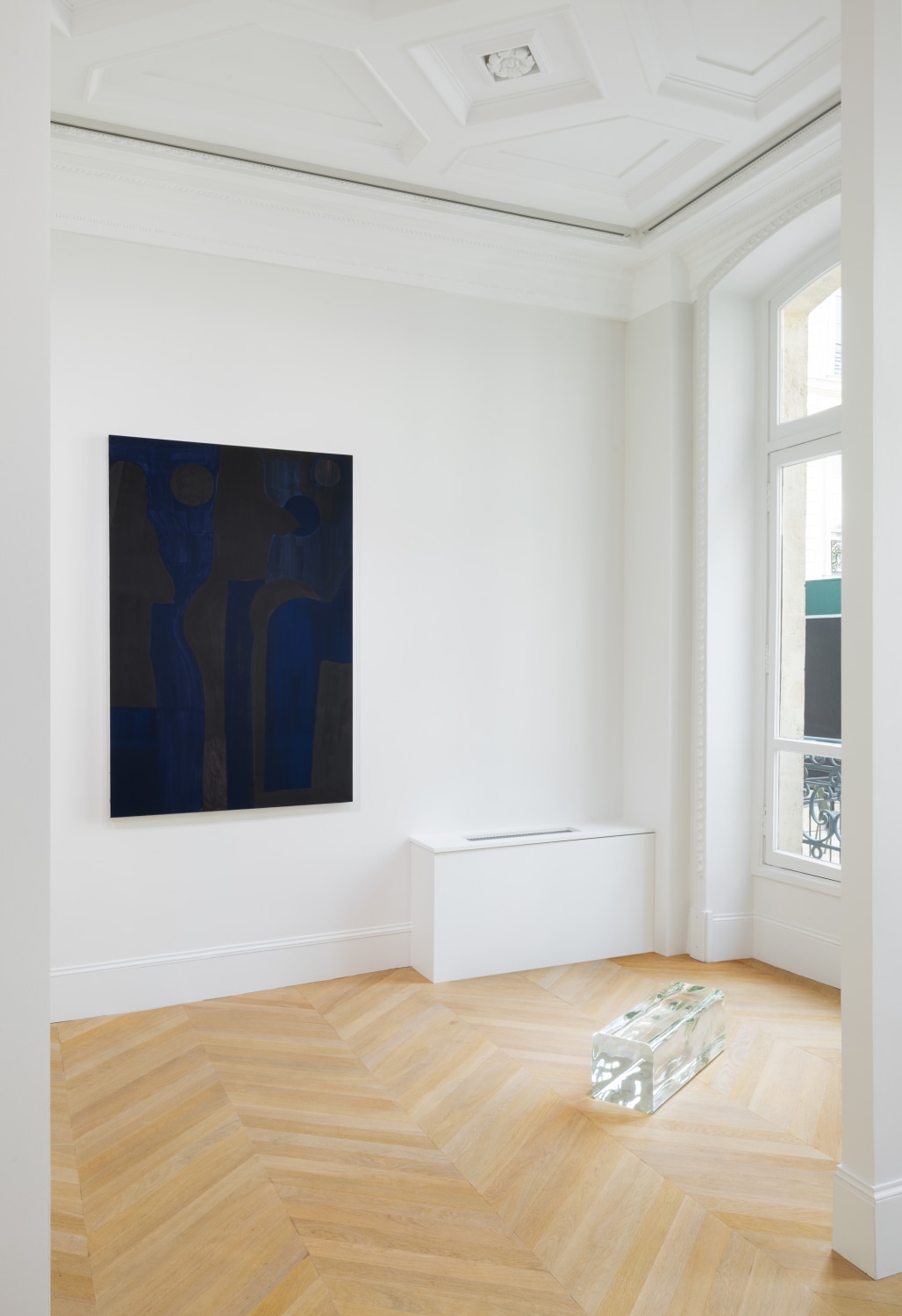 Exhibition view: Mutable Structures, Esther Schipper, Paris, 2024. Photo © Andrea Rossetti