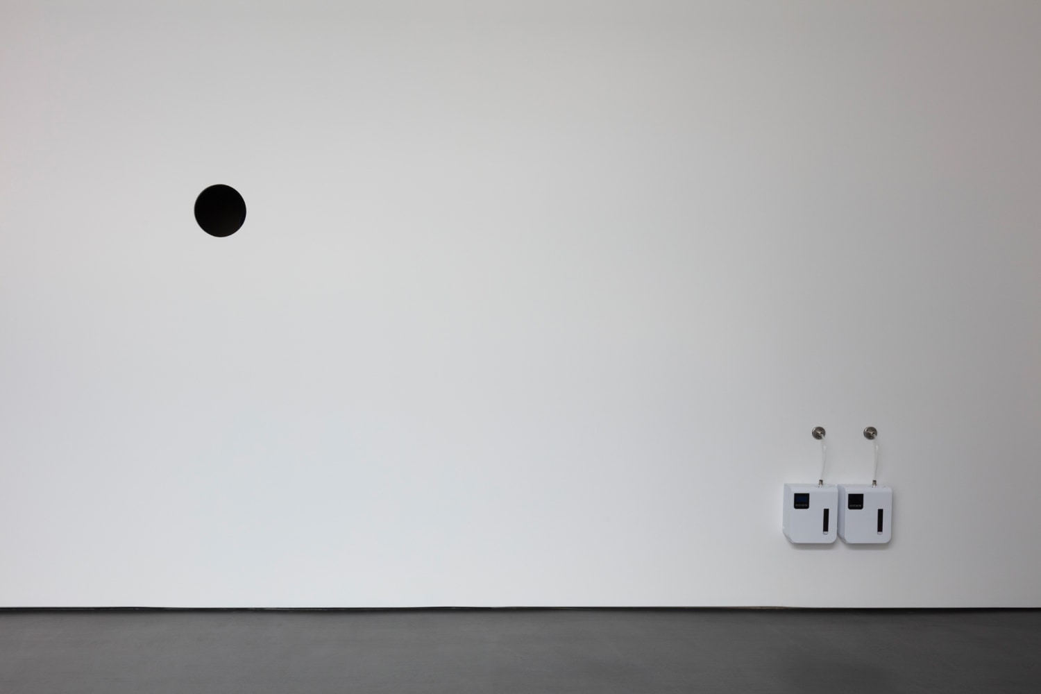 Etienne Chambaud, Multiplex, 2021. Exhibition view: Inexistence, Esther Schipper, Berlin, 2021. Photo © Andrea Rossetti