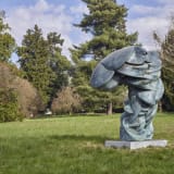 Installation view, TONY CRAGG at Skulpturengarten Spanischer Turm, 2025