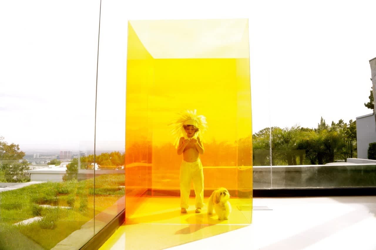 Tierney Gearon, Untitled (Indian in Box)