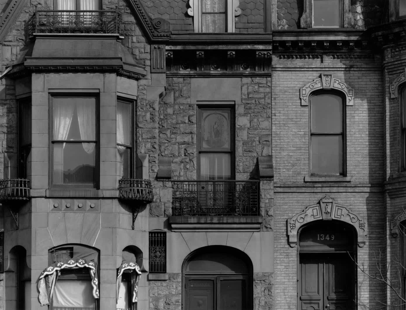 Harry Callahan, Facade (with awning), Chicago, 1949