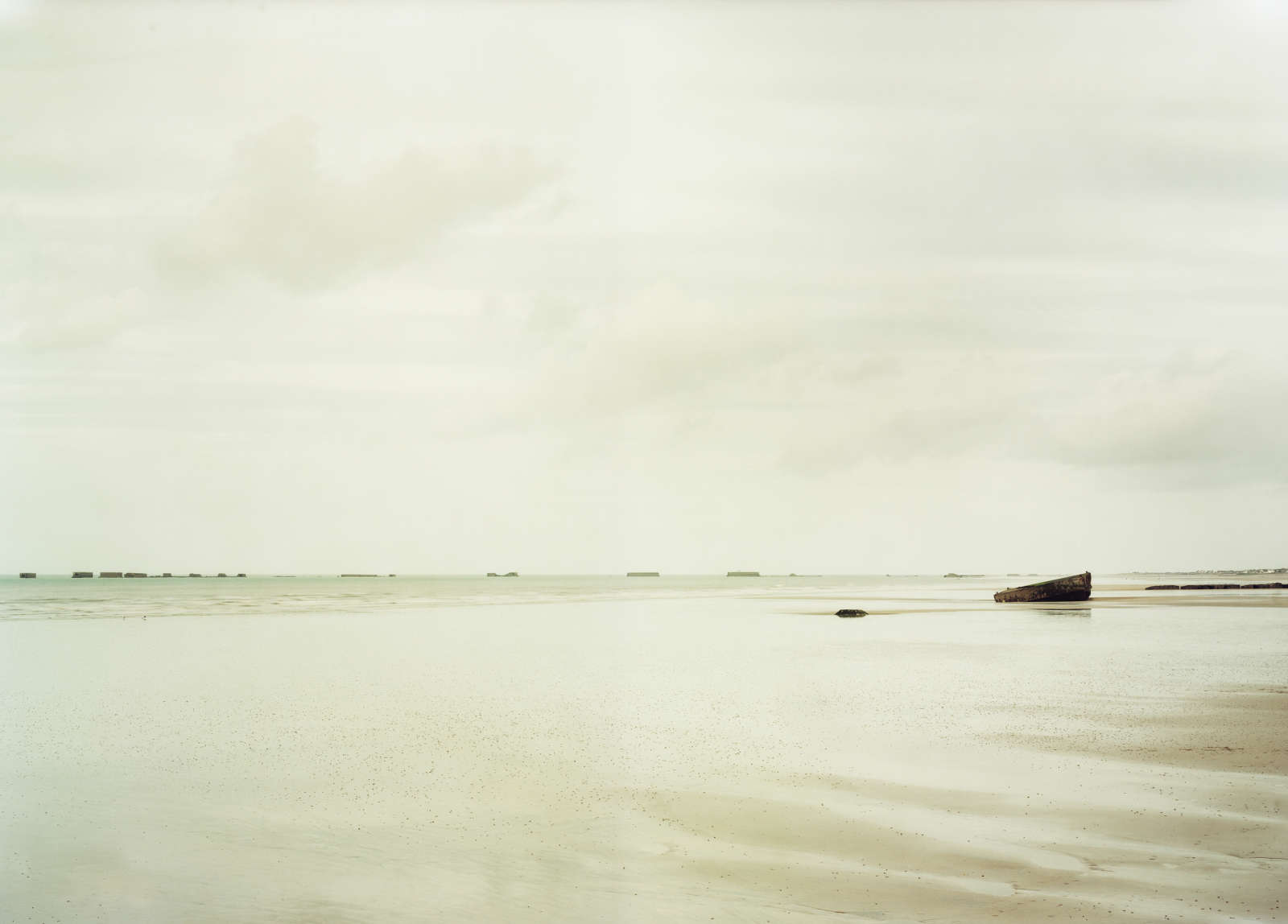 Elton John AIDS Foundation Photography Portfolio Two, Elger Esser: Arromaches-les-Bains II Frankreich, 2009